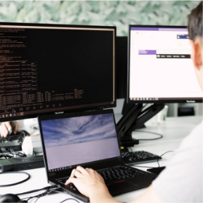  Solutions informatiques Réalisation Projets Dev